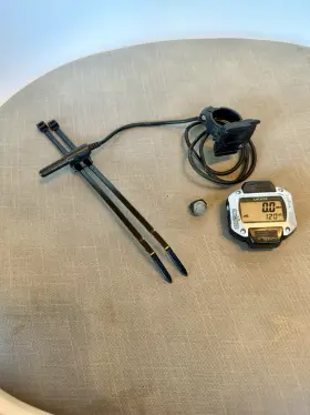 Cc-at100 Cateye Cat Eye Cyclocomputer With Altimeter Function New Battery And Manual Pdf