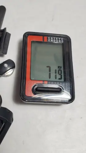Cc-ed400 Cateye Enduro Cycling Computer Speedometer Odometer #3