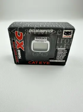 Cc-st200 Cateye New In Box Tomo Xc Cyclocomputer Model