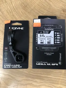 Lezyne 712805996940 Mega Xl Gps Cycling Computer With Free Forward Bar Mount