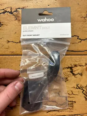 Wahoo 850010131634 Elemnt Bolt Out Front Mount Black